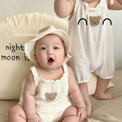 LittleLooks | Praktisk och luftig - Babybyxor med hatt
